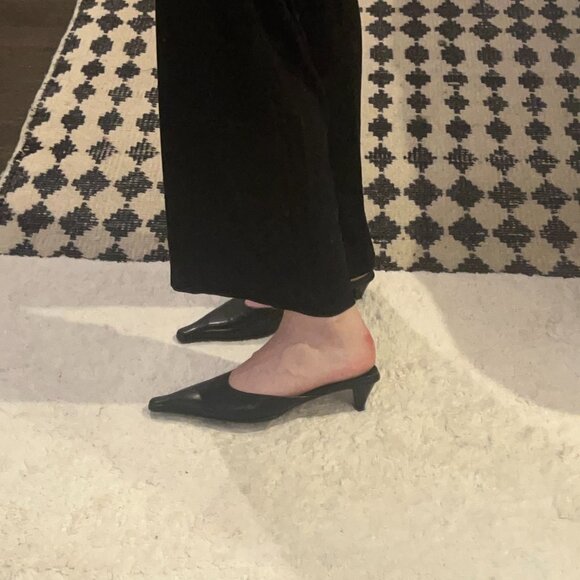 Prada pointed toe kitten heel mules - Picture 7 of 10